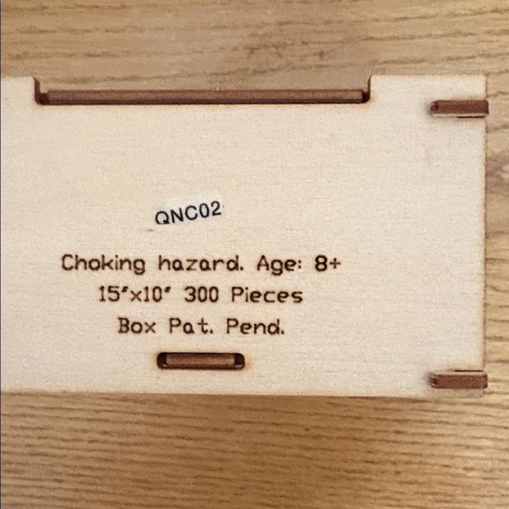 Charming Wooden House Photo Box - Picture 3 of 3